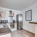 Апартаменты Duplex - Pont-neuf, Dome De La Grave, 2 Bdrs 85m2, Ac, Free Private Car Park 200m Away - T3 85m2 Avec Clim, Parking Couvert Gratuit A 200m Тулуза